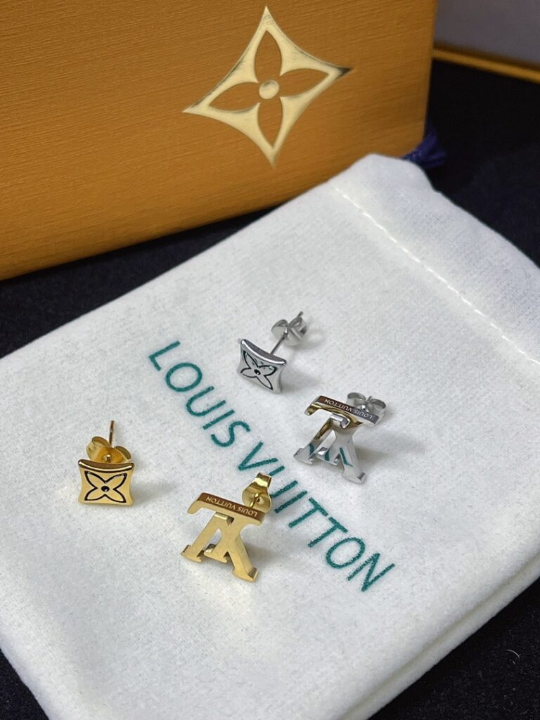 Louis Vuitton Jewelry Style 35