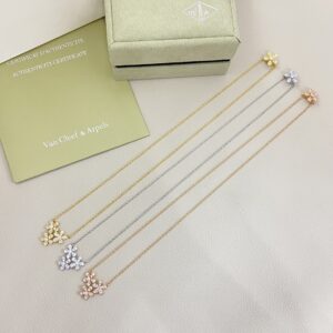 Van Cleef & Arpels Jewelry Style 50