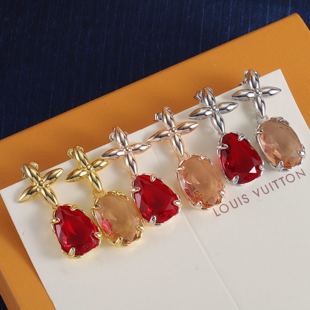 Louis Vuitton Jewelry Style 40