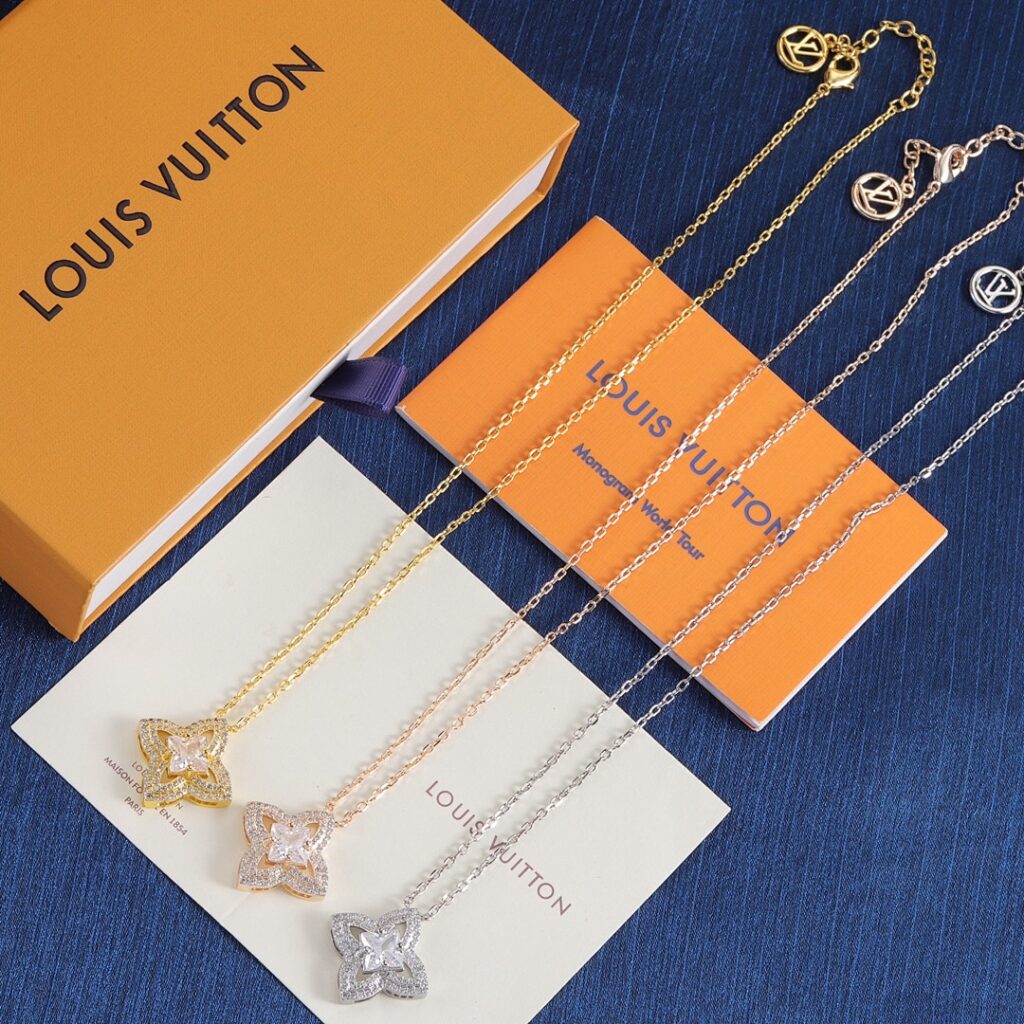 Louis Vuitton Jewelry Style 45