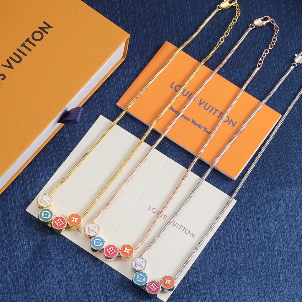 Louis Vuitton Jewelry Style 45