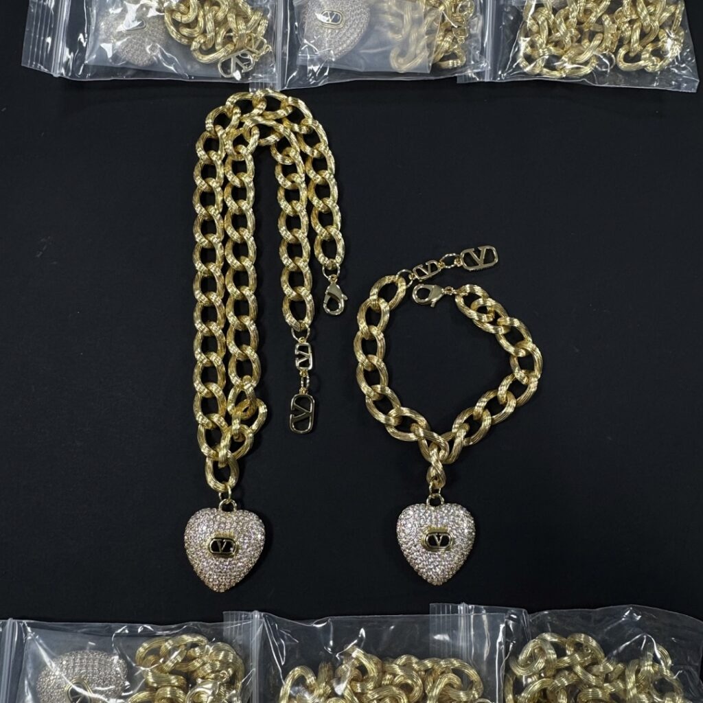 Valentino Necklace Style 55 45