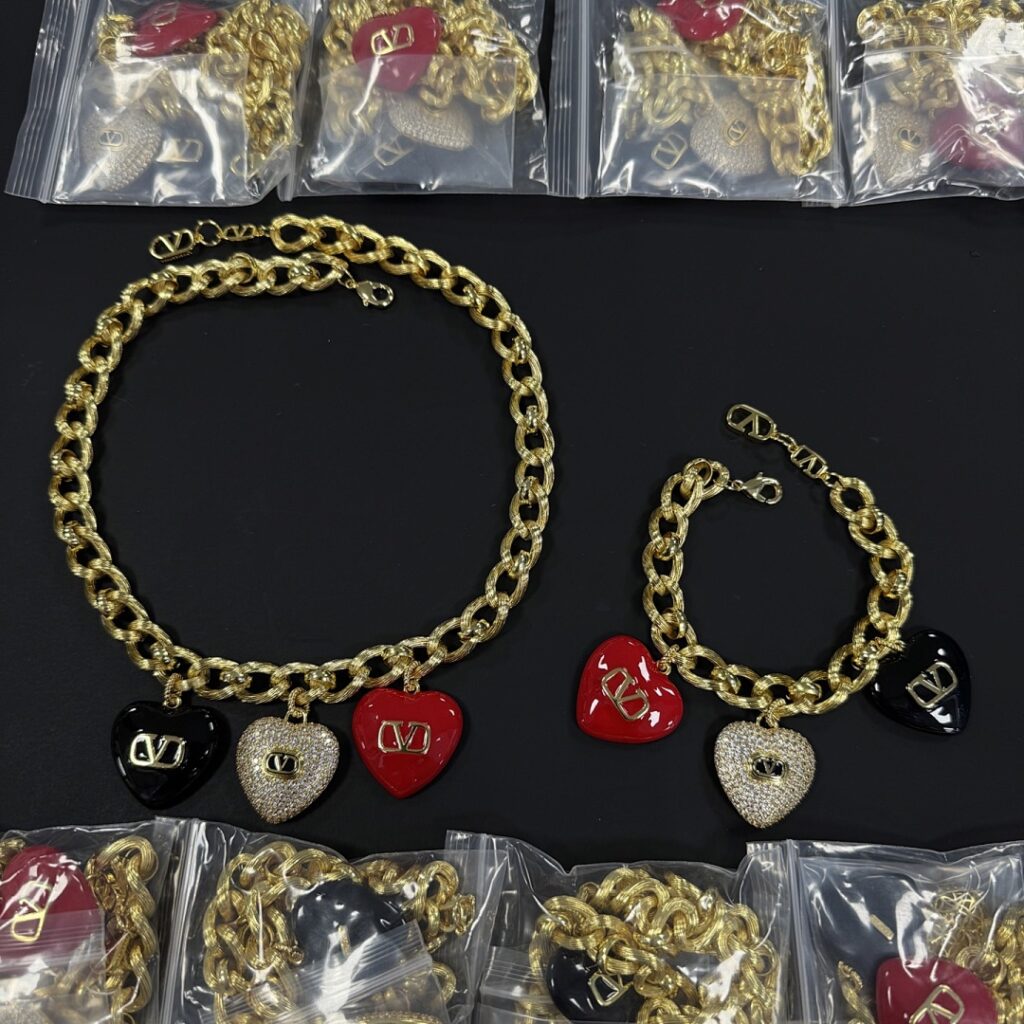 Valentino Necklace Style 75 60