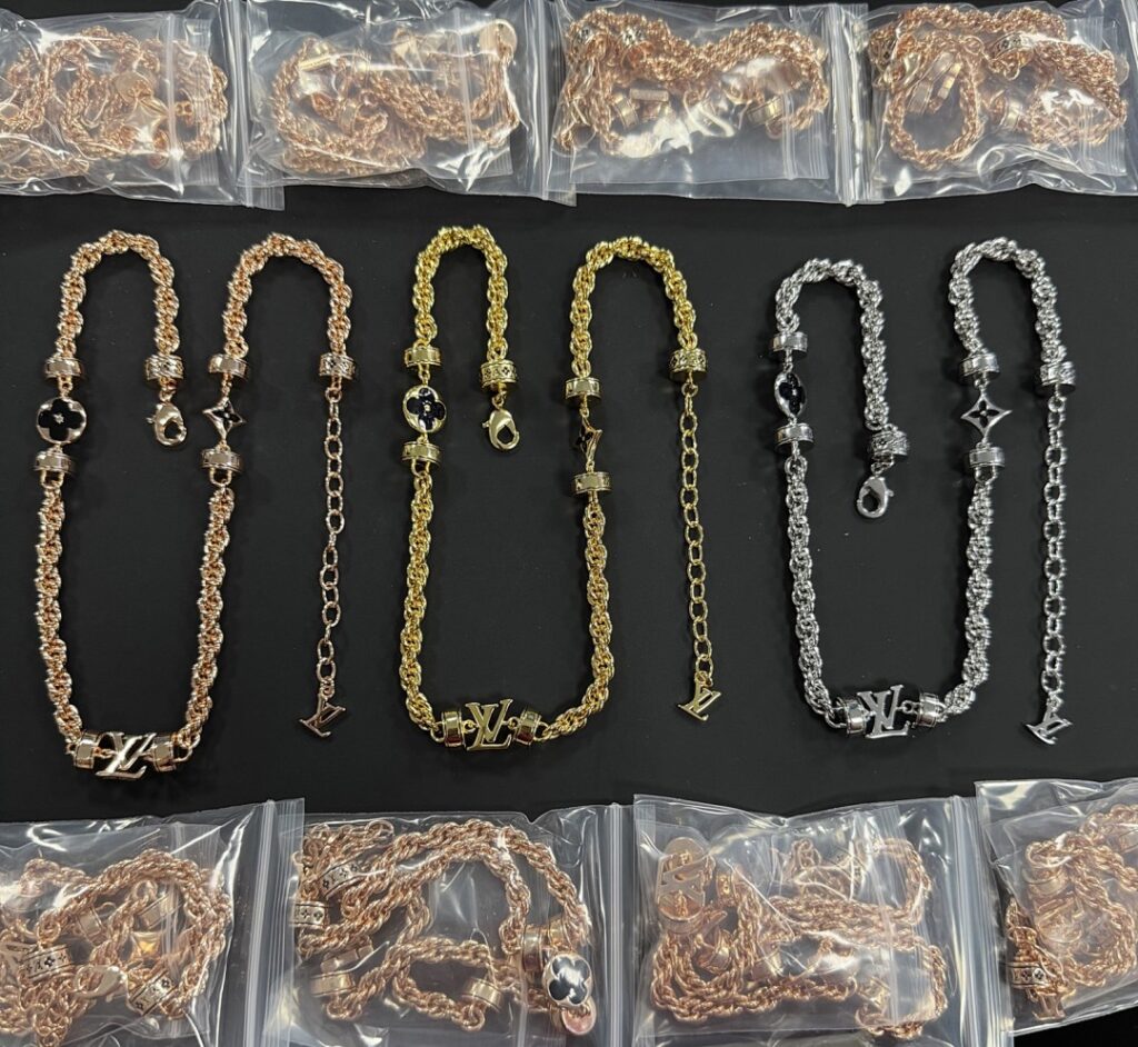 Louis Vuitton Jewelry Style 65