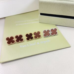 Van Cleef & Arpels Jewelry Style 35