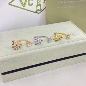 Van Cleef & Arpels Jewelry Style 45