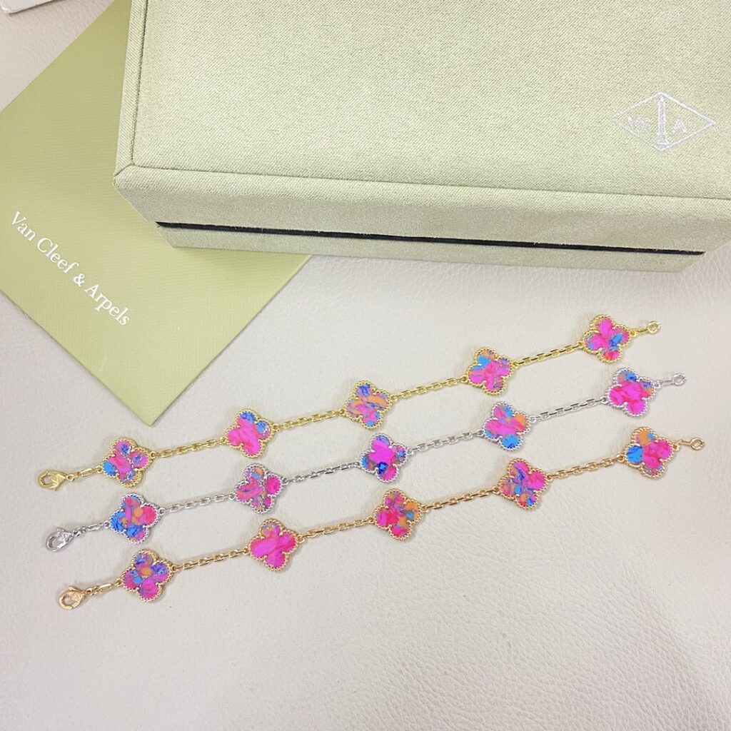 Van Cleef & Arpels Jewelry Style 50
