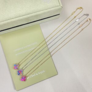 Van Cleef & Arpels Jewelry Style 35