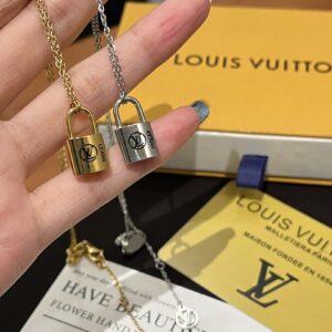 Louis Vuitton Jewelry Style 40
