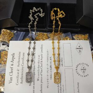 Jewelry Style 80