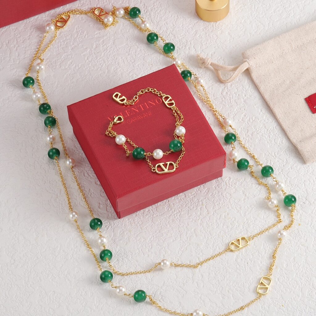 Valentino Necklace Style 45 65