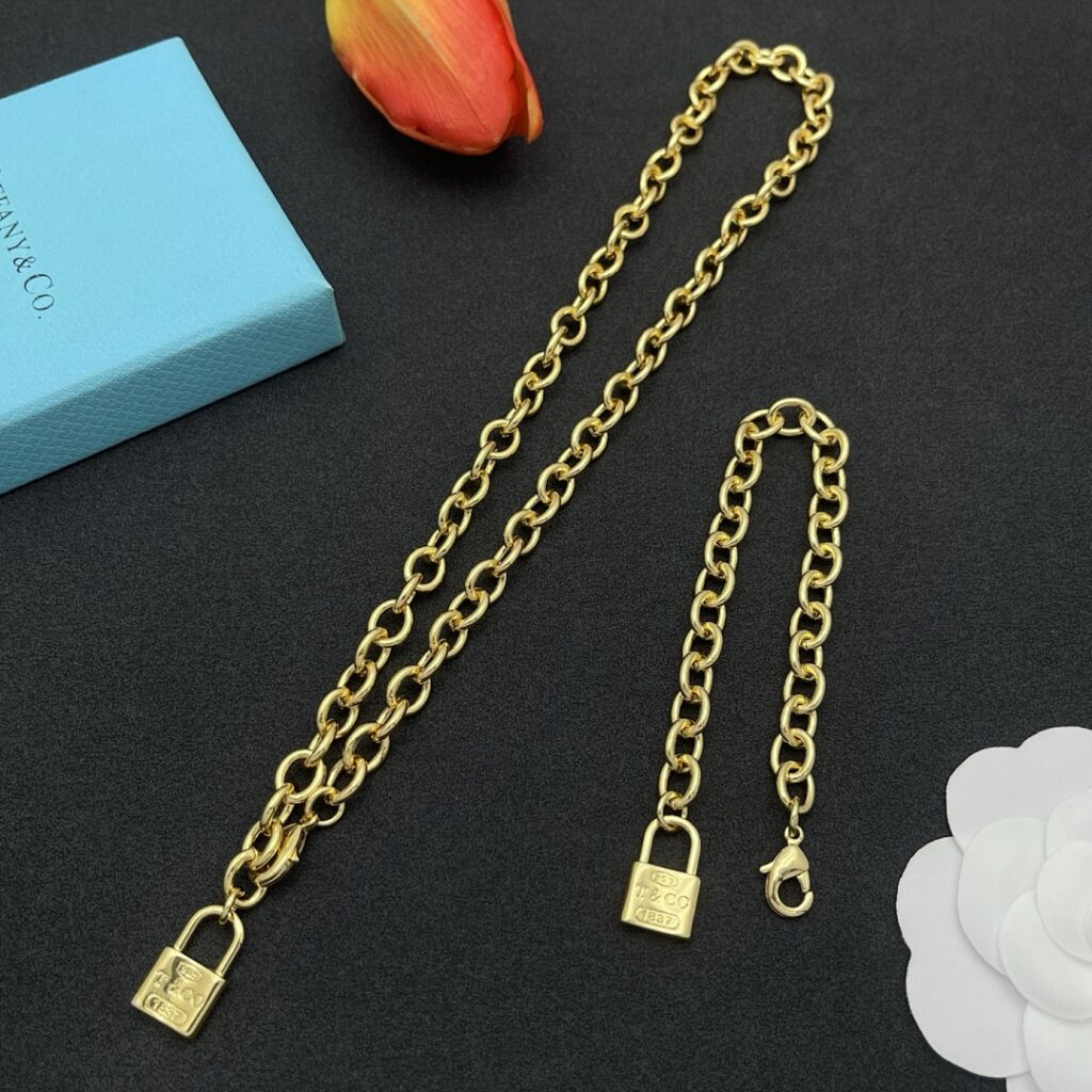 Tiffany Necklace Style 40 35
