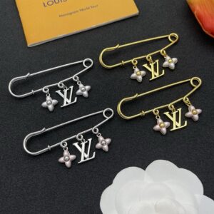 Louis Vuitton Jewelry Style 40