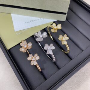Van Cleef & Arpels Jewelry Style 55