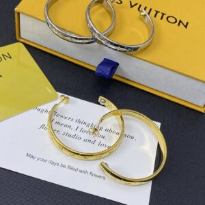 Louis Vuitton Jewelry Style 40