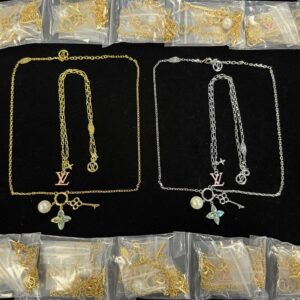 Louis Vuitton Jewelry Style 2 65