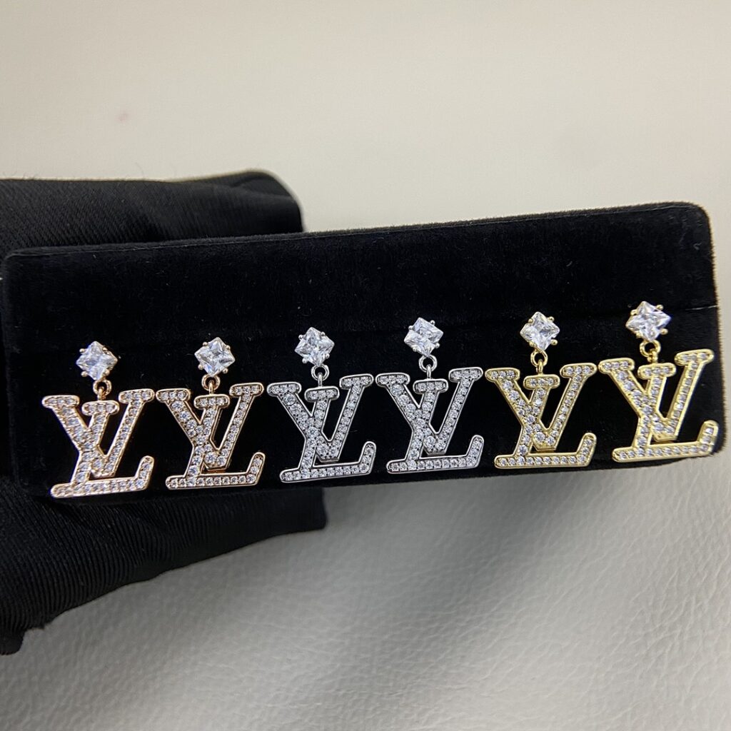 Louis Vuitton Jewelry Style 45