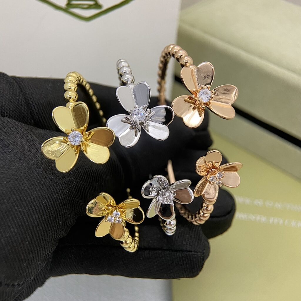 Van Cleef & Arpels Jewelry Style 55