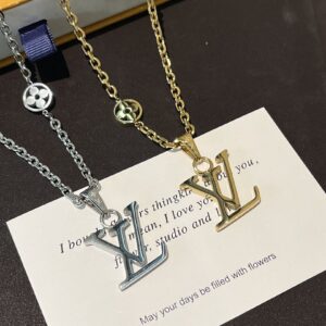 Louis Vuitton Jewelry Style 45