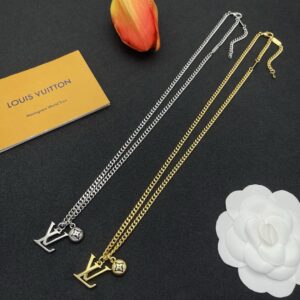 Louis Vuitton Jewelry Style 40
