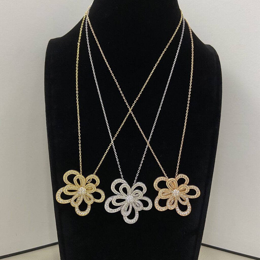 Van Cleef & Arpels Jewelry Style 58