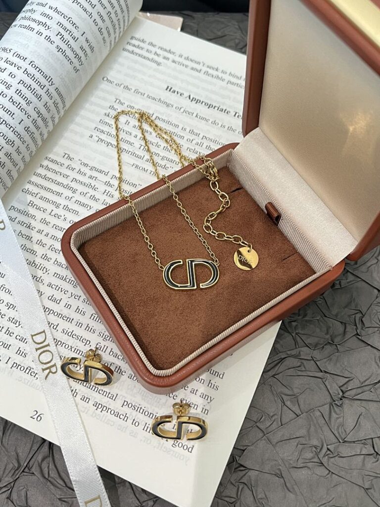 Dior Necklace Style 35 35