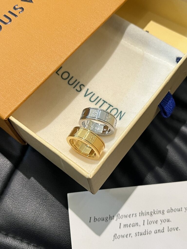 Louis Vuitton Jewelry Style 67891011