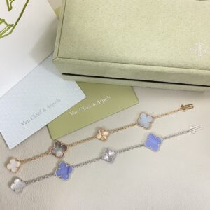 Van Cleef & Arpels Jewelry Style 70