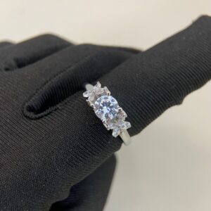 Graff Jewelry Style 40 size 678