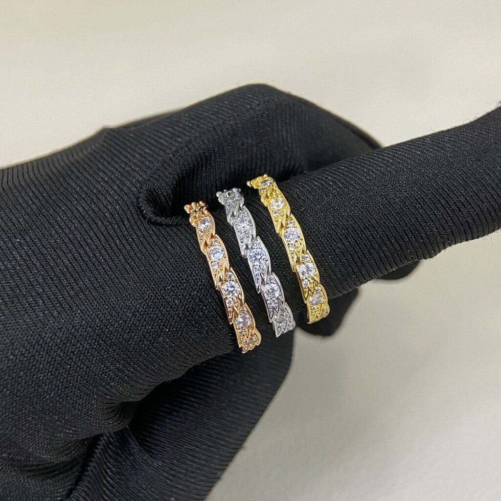 Tiffany Jewelry Style 40 size 678
