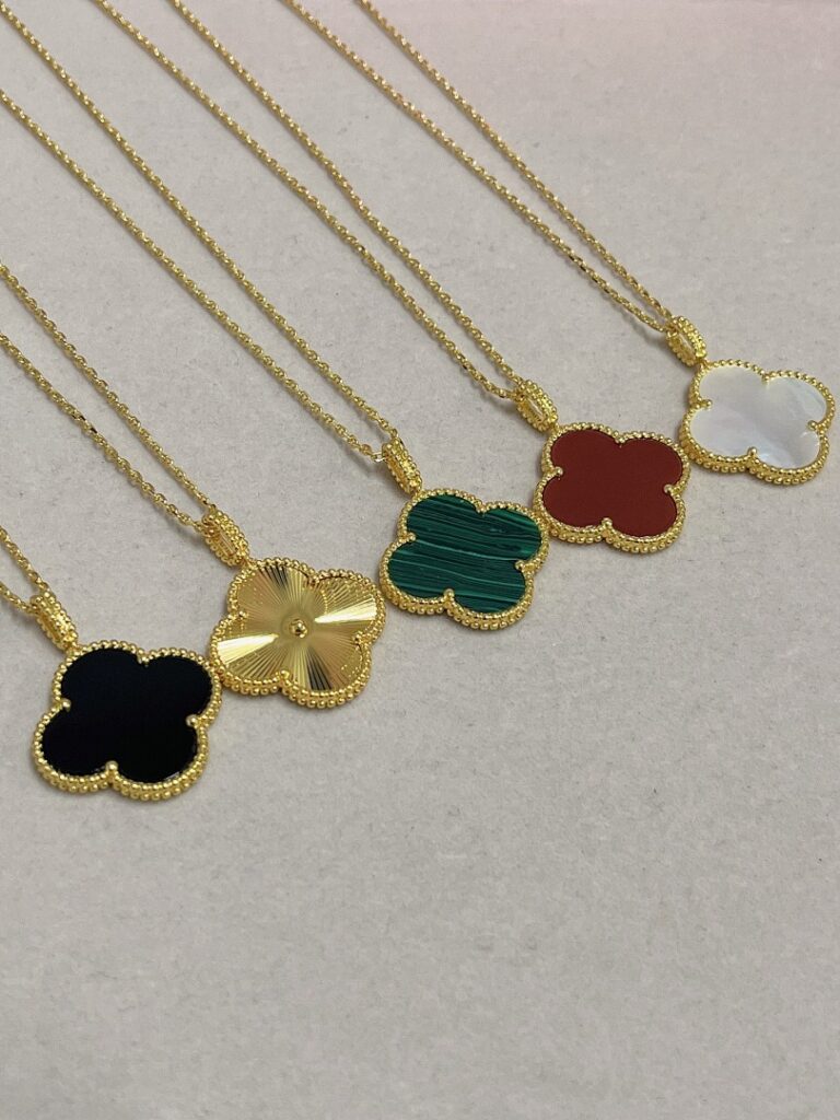 Van Cleef & Arpels Jewelry Style 60