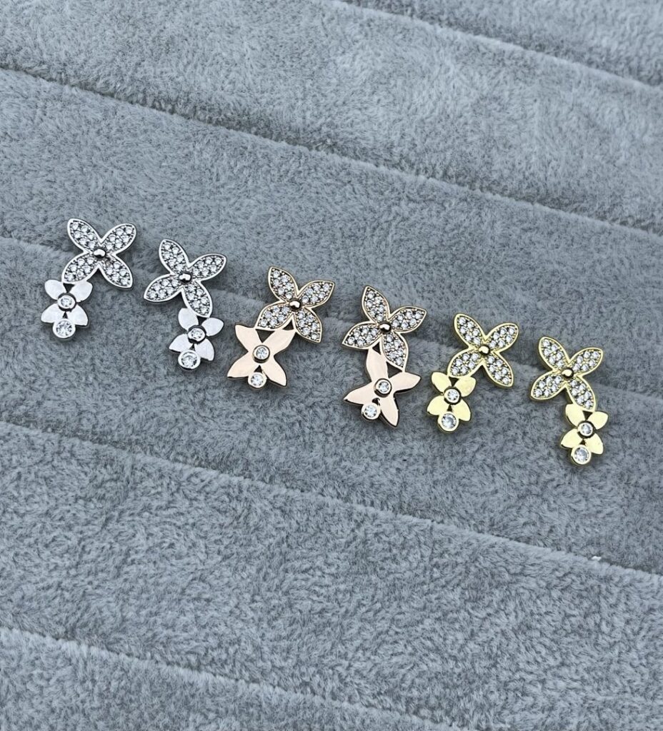 Louis Vuitton Jewelry Style 50