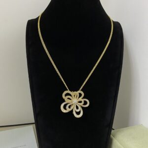 Van Cleef & Arpels Jewelry Style 80