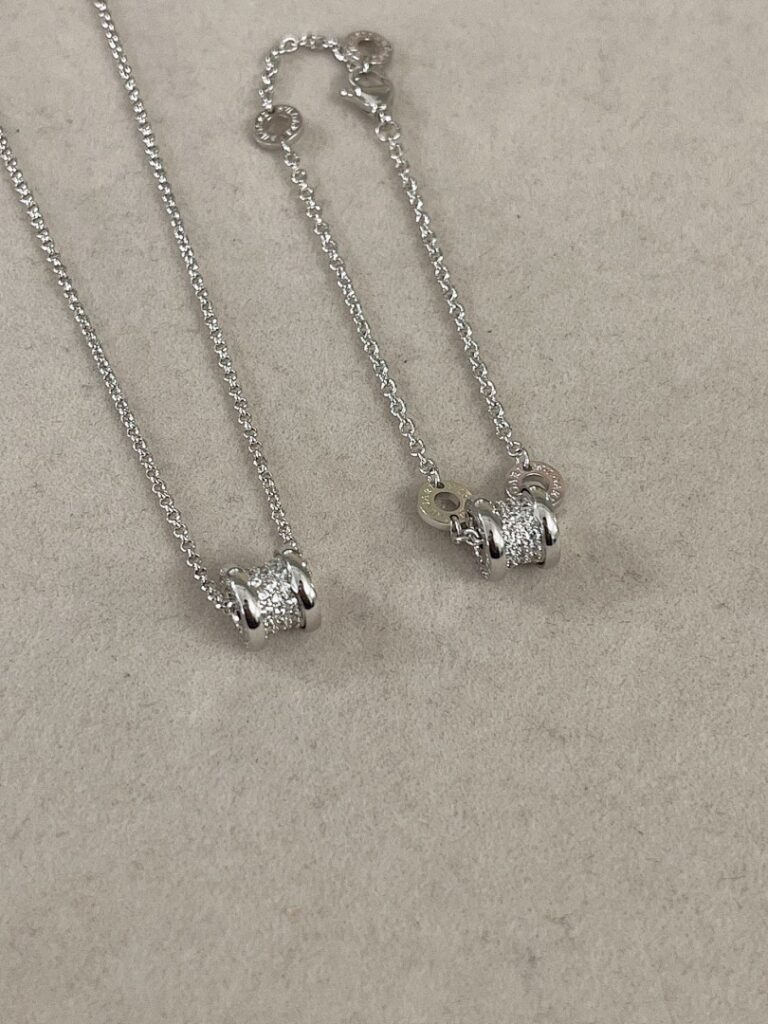 Bottega Veneta Necklace Style 50 50