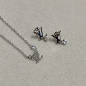 Louis Vuitton Jewelry Style 40
