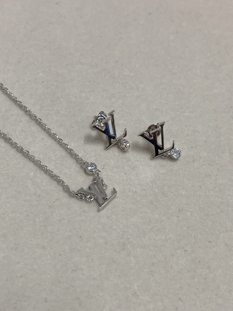 Louis Vuitton Jewelry Style 40