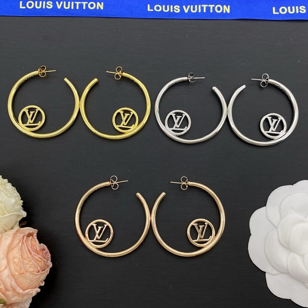Louis Vuitton Jewelry Style 45