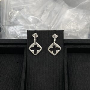 Louis Vuitton Jewelry Style 40
