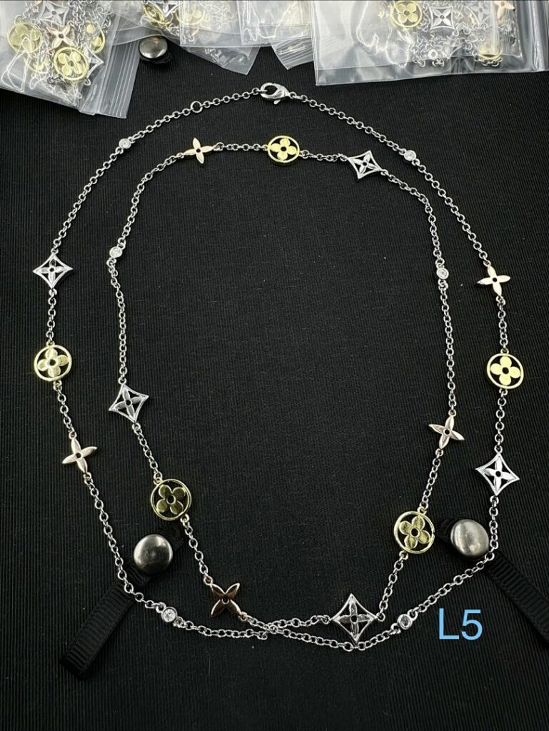 Louis Vuitton Jewelry Style 65