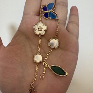 Van Cleef & Arpels Jewelry Style 75