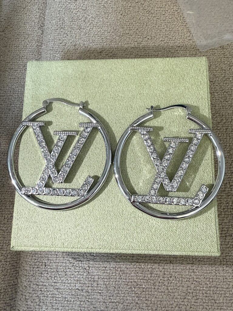 Louis Vuitton Jewelry Style 45 5cm