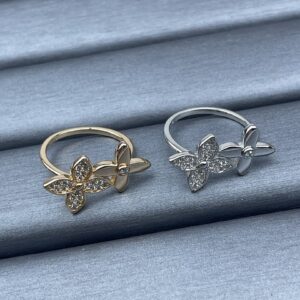 Louis Vuitton Jewelry Style 40 szie 678