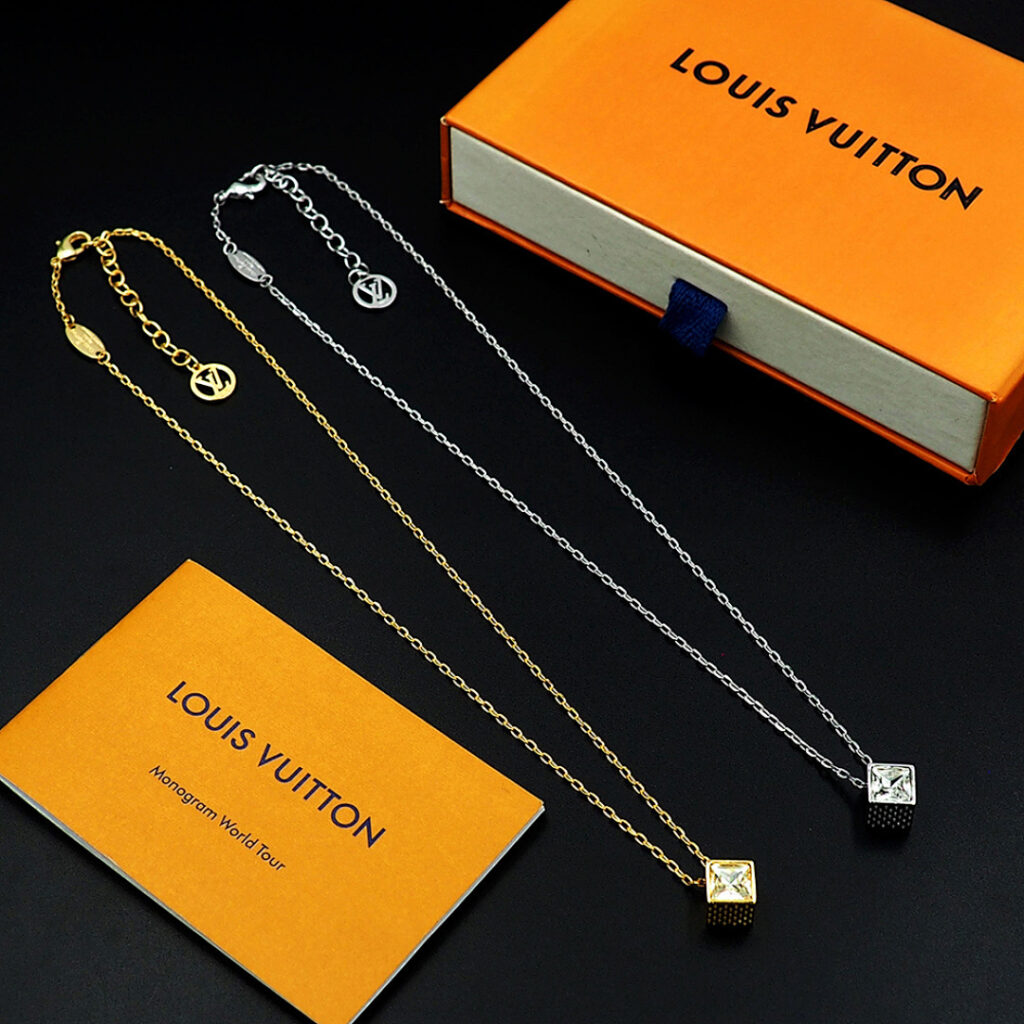 Louis Vuitton Jewelry Style 48