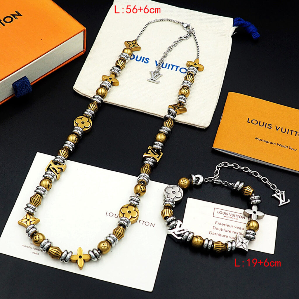 Louis Vuitton Necklace Style 95 65