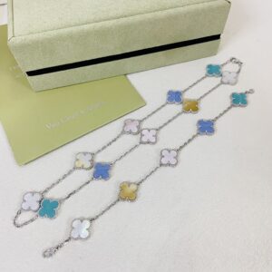 Van Cleef & Arpels Necklace Style 85 50