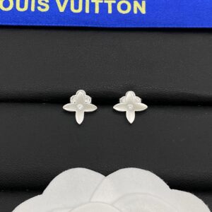 Louis Vuitton Jewelry Style 29