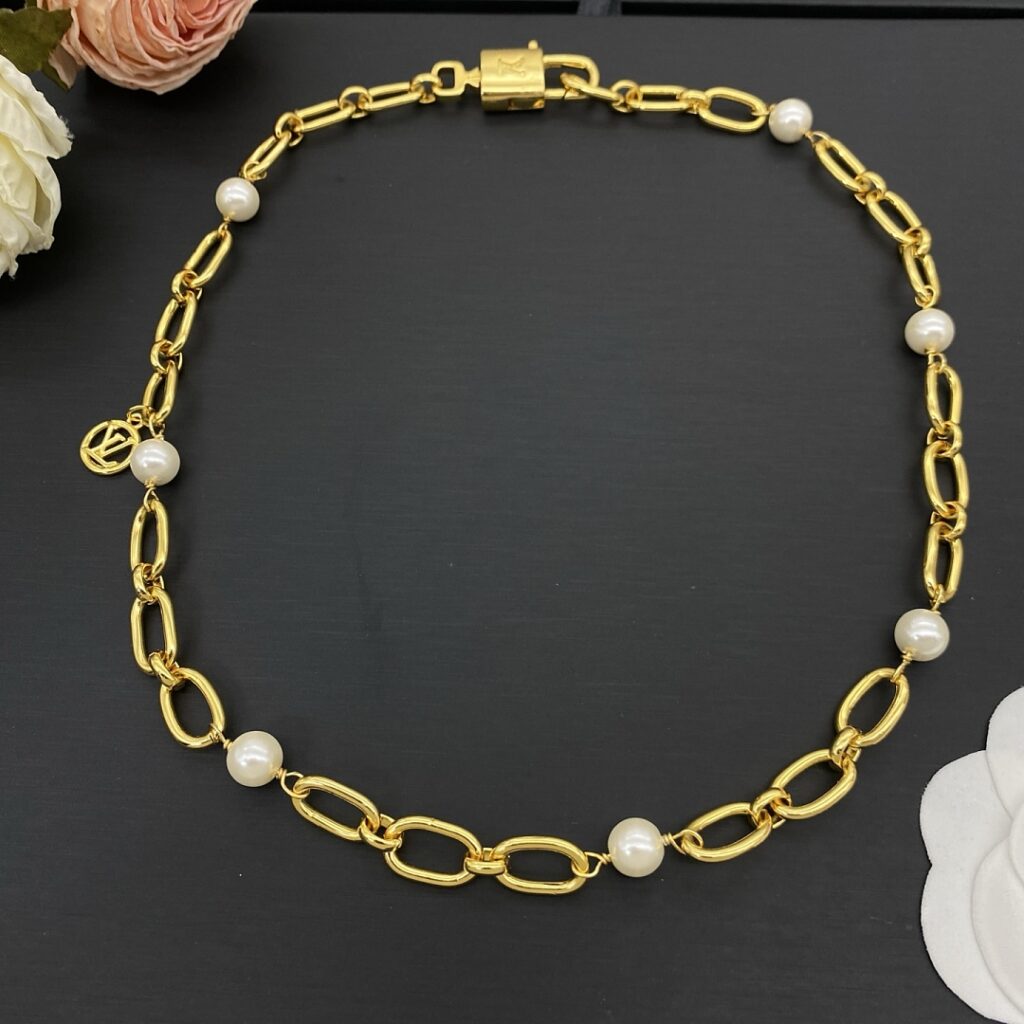 Louis Vuitton Jewelry Style 75