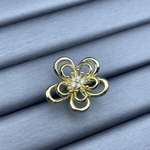 Van Cleef & Arpels Ring Style 678
