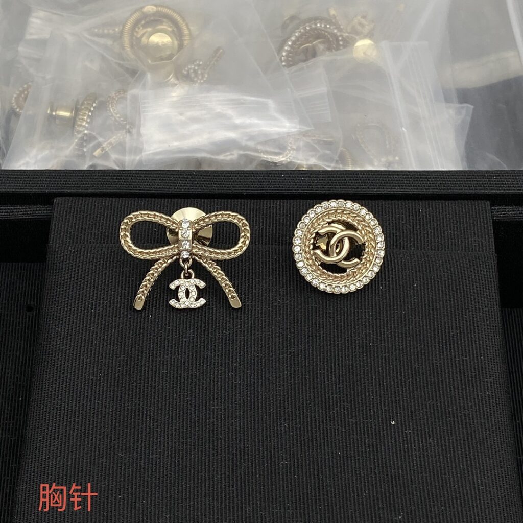 Chanel Jewelry Style 40