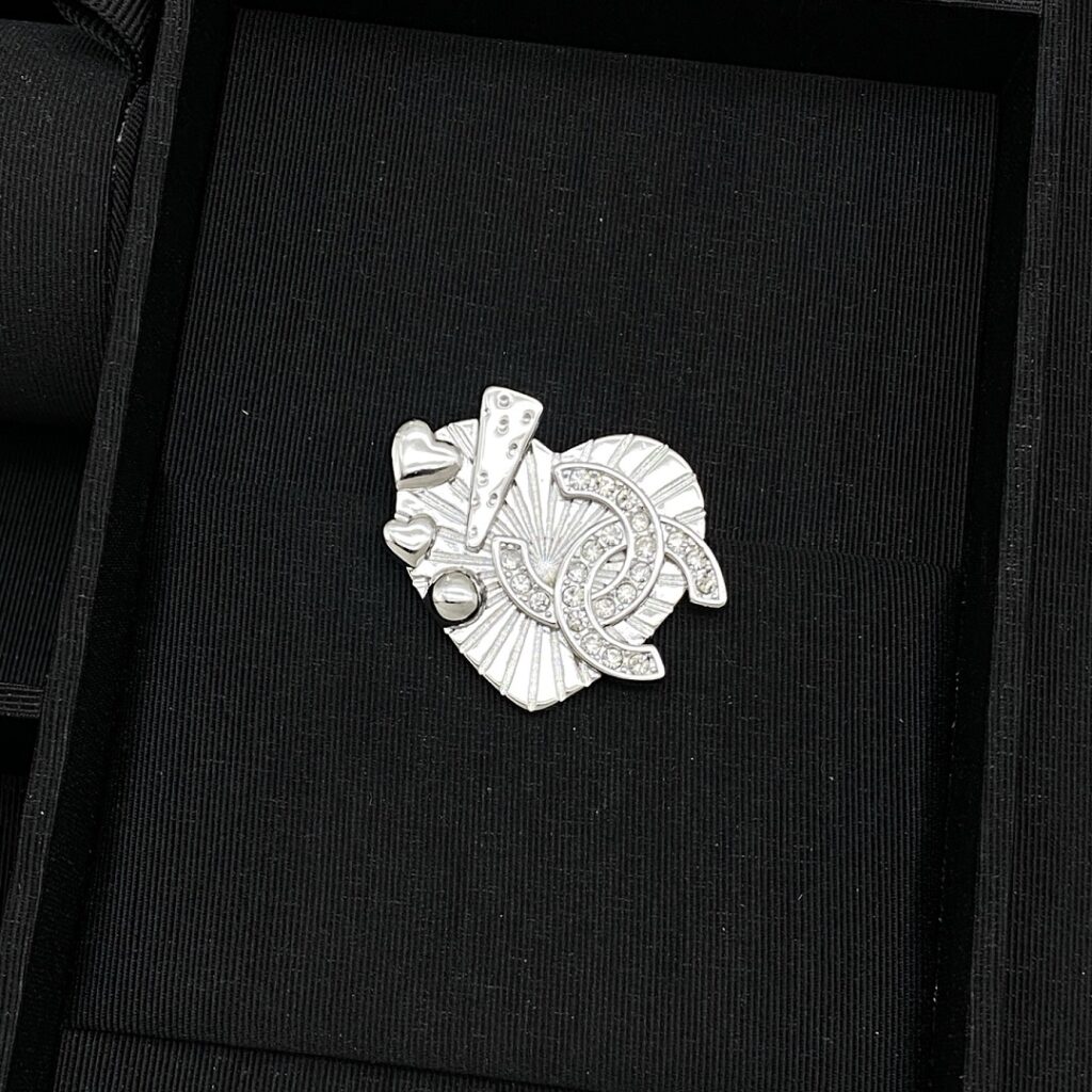 Chanel Jewelry Style 40